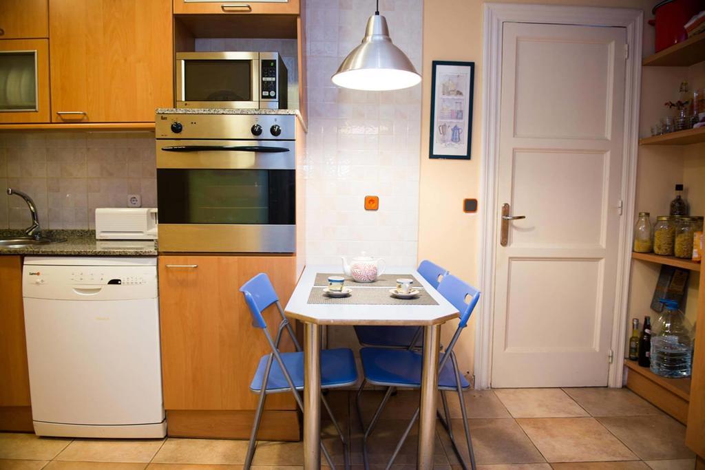 Lovely Apartment At Park Gueell Барселона Номер фото